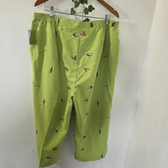 Sag Harbor Sport On The Green Embroidered Gold Design Capri Pants - Picture 11 of 13